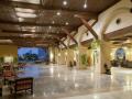 lobby Crowne Plaza Sahara Oasis